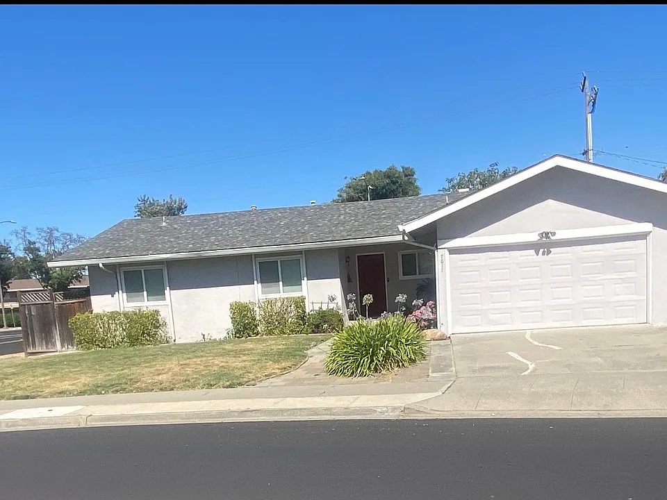 7617 Canterbury Ln