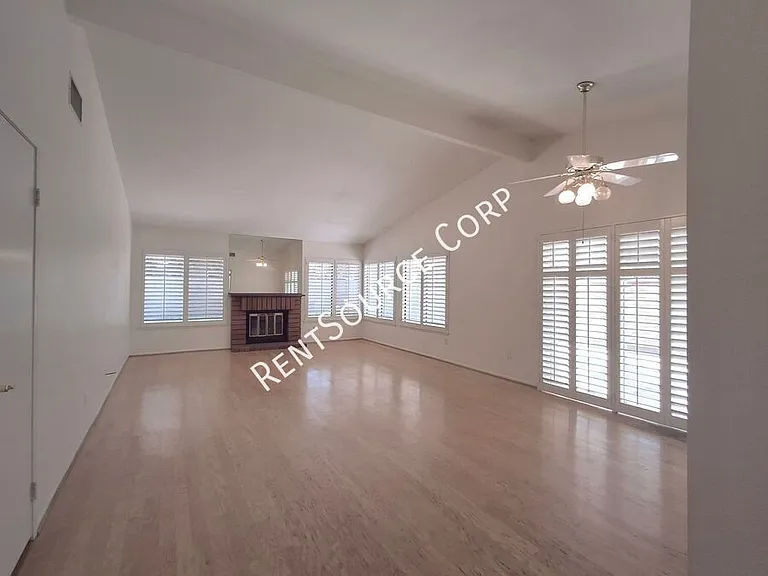 26102 Alejandro Dr — Photo 20
