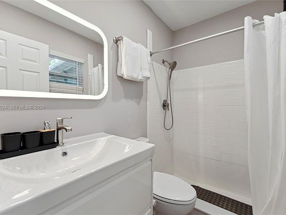 5th image of 1111 SW 5th St
