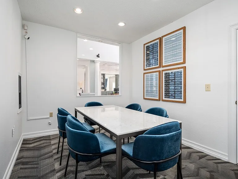 Willow Bend Townhomes — Photo 24