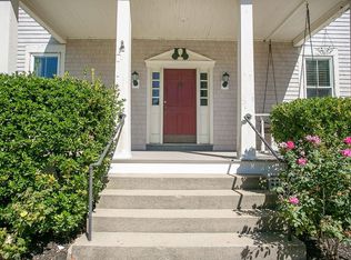 3 Prairie Ave APT 1, Newport, RI 02840