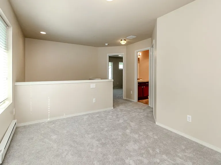 1360 Sinclair Dr — Photo 15