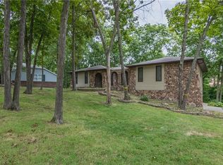 1920 Venus Ct, Decatur, IL 62526