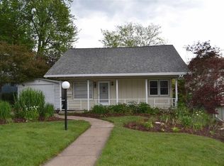 6921 Bedford Ave, Omaha, NE 68104