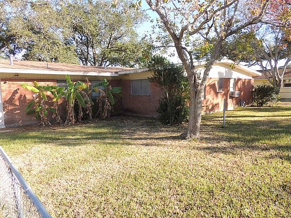 5th image of 1903 E Bayshore Dr