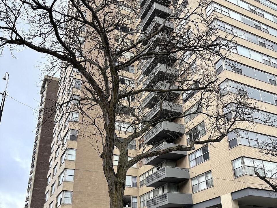 1st image of 6301 N Sheridan Rd APT 23N