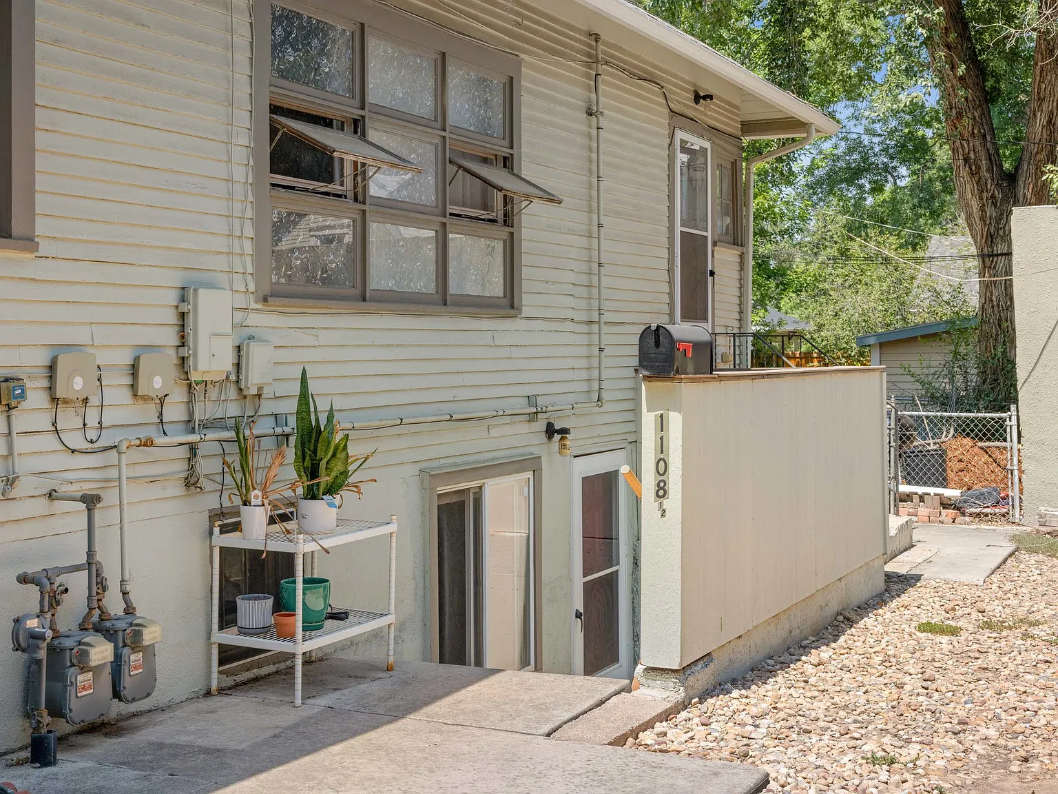 2 bed, 1110 sqft, $1,475 — Photo 3