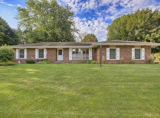 2711 Rolling Acres Dr, Champaign, IL