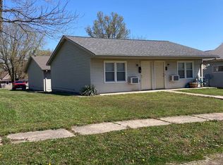 321 W Dale St, Oakland City, IN 47660