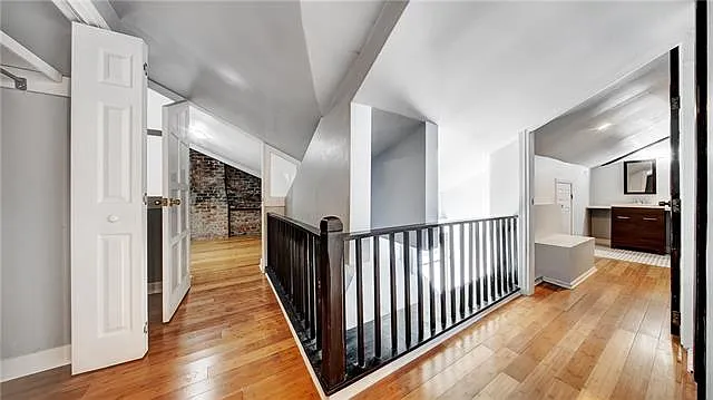 632 Burgundy St — Photo 38