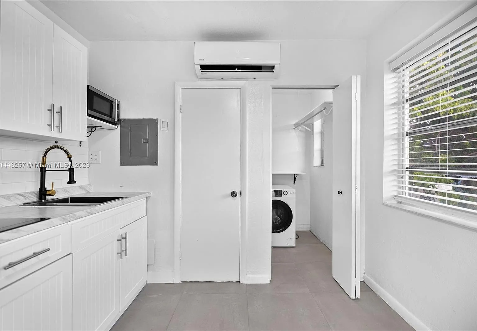 Studio, 350 sqft, $1,550 — Photo 1