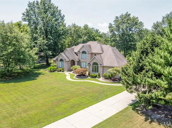 1949 Klaus Geiger Rd, Highland, IL 62249