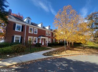 3279 S Stafford St APT B1, Arlington, VA 22206