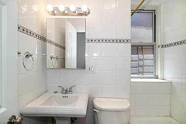 Rented by Rita S Citrin, LREB