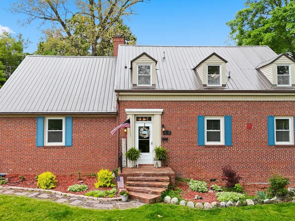 205 Highland Ave NW, Norton, VA 24273