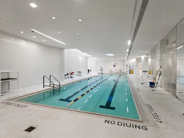 400 Park Avenue South image 16 of 24