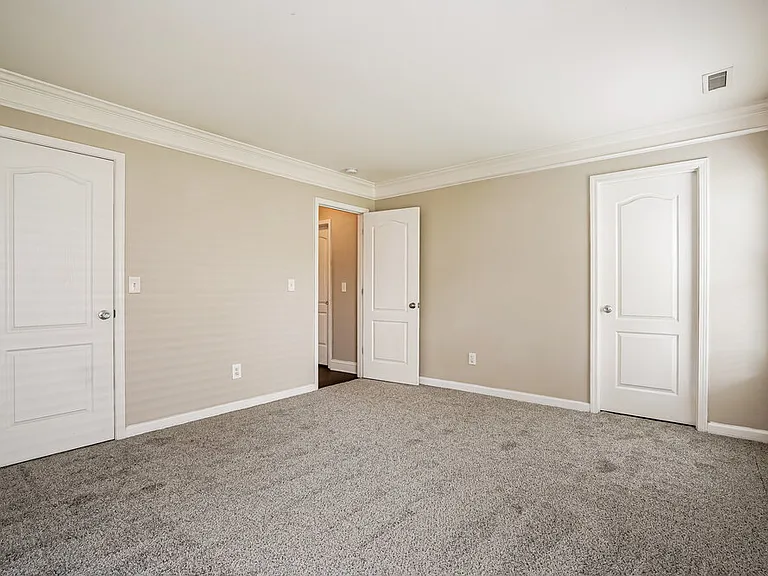 535 Kerriann Ln — Photo 10