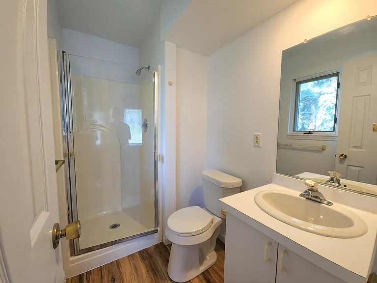 3666 N Center Rd — Photo 14