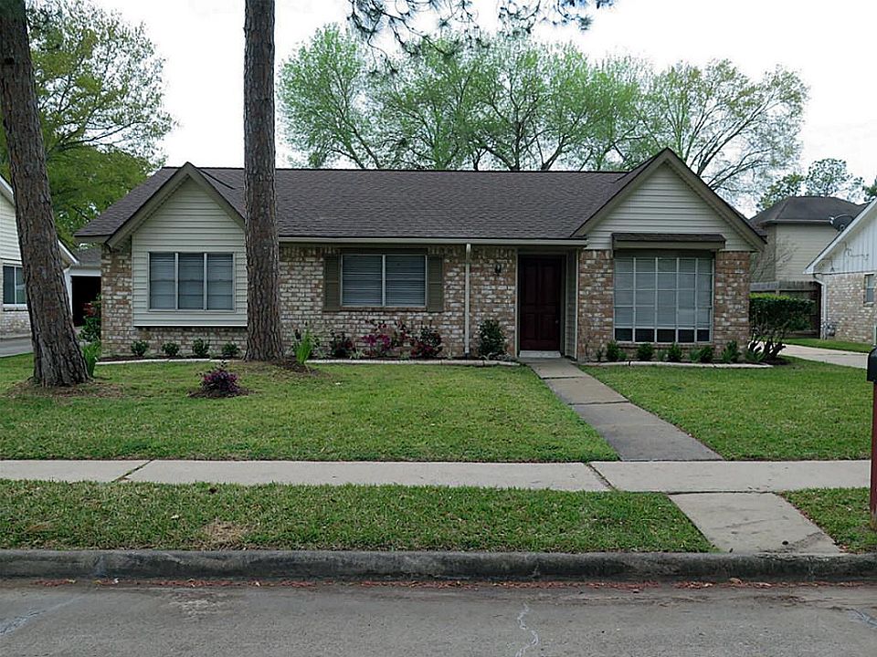 1st image of 12023 Meadowdale Dr