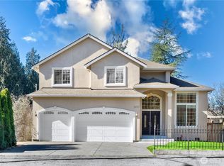 11727 17th Ave NE, Seattle, WA 98125