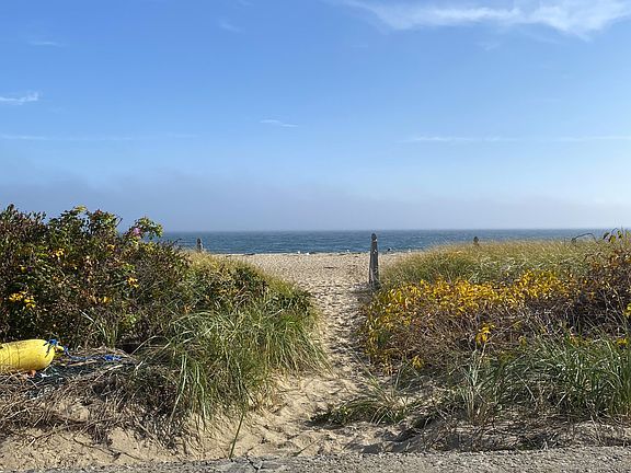 Private path to the beach