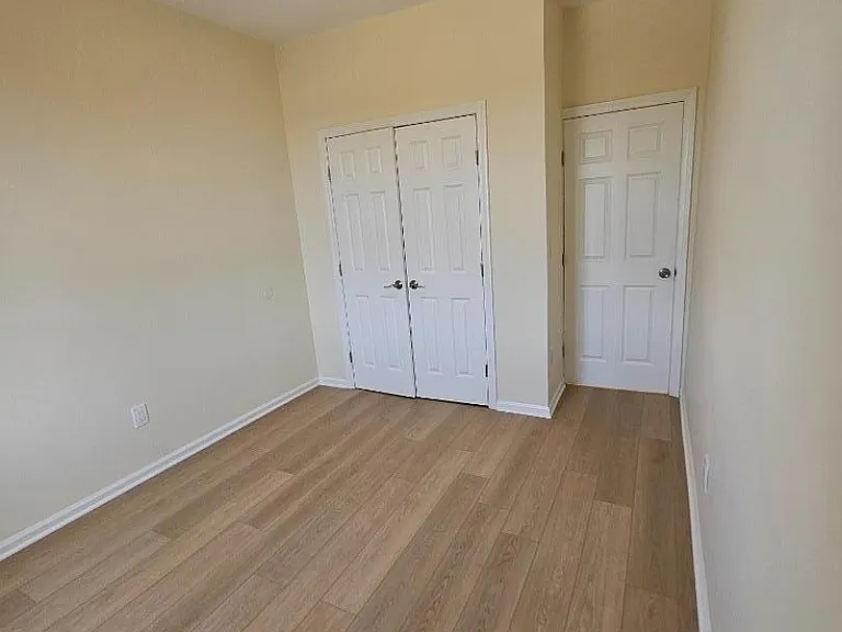 372 Bergen St — Photo 17