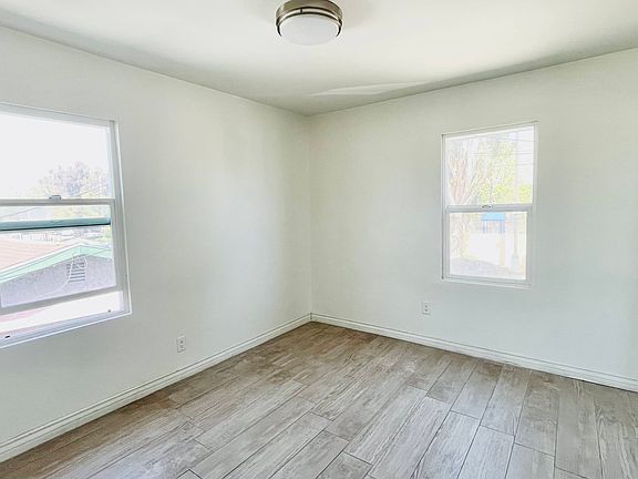 3rd image of 3935 Tweedy Blvd #A