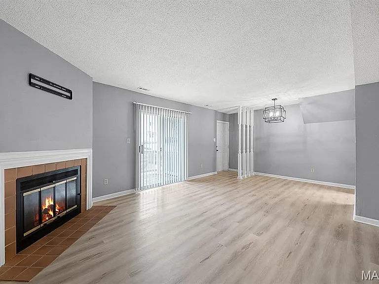 8912 Cardinal Ter — Photo 4