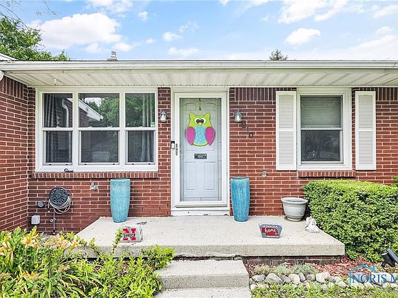 4th image of 240 Southwood Dr