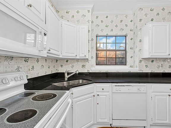 4th image of 6004 Auburndale Ave APT F