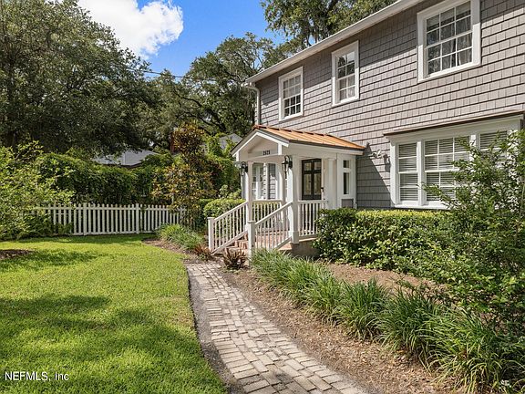 2nd image of 2829 CORINTHIAN Avenue