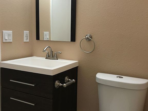 4th image of 2954-2944 F St #44-11