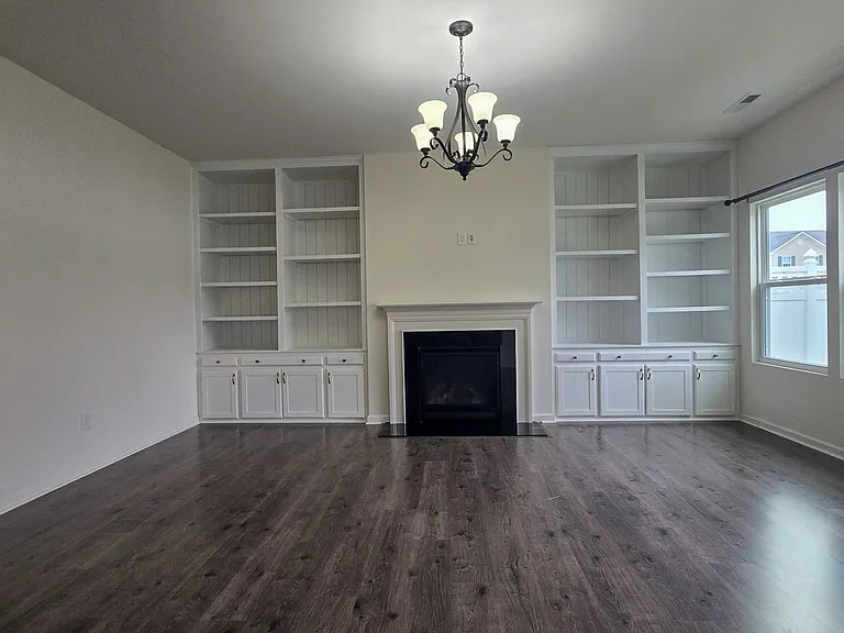 489 Green Arbor Ln — Photo 7