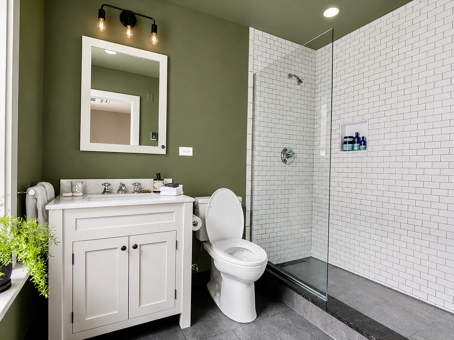 1 bed, 820 sqft, $1,995 — Photo 4
