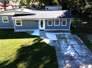 705 Poinsettia Ave, Fruitland Park, FL 34731