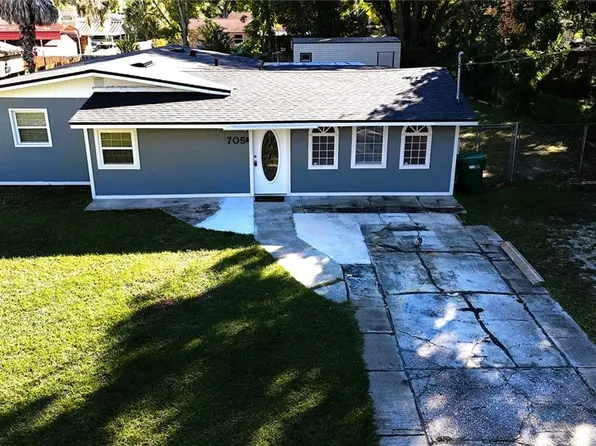 705 Poinsettia Ave, Fruitland Park, FL 34731