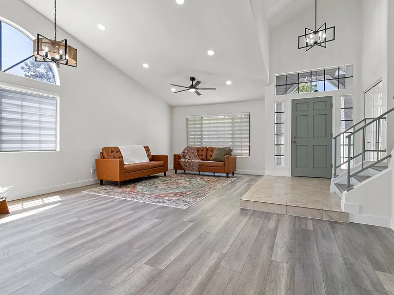1436 E Kent Ave — Photo 24
