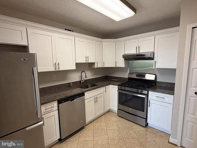 5225 Pooks Hill Rd #1011N — Photo 4