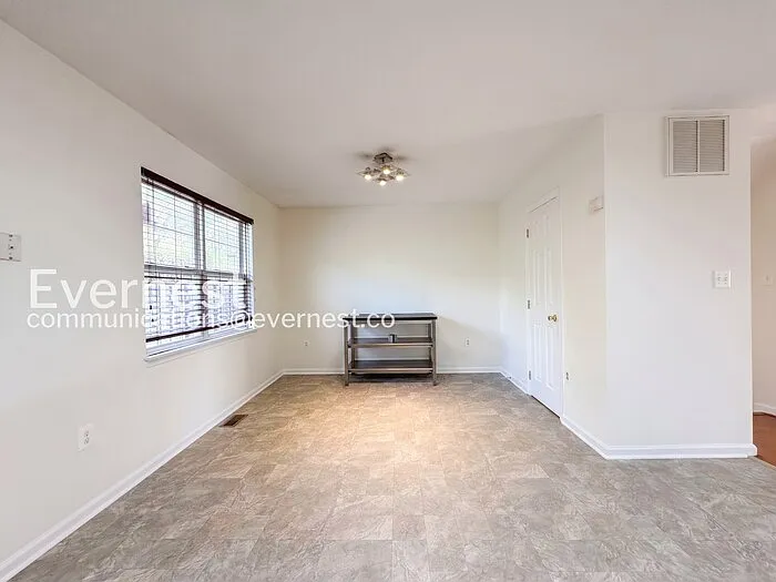 1101 Highpointe Blvd — Photo 9