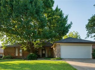 6213 Monterrey Dr, Fort Worth, TX 76112