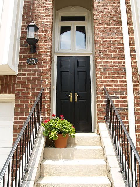 Charming fron entrance