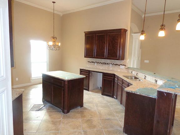 4th image of 3013 Charles Dr