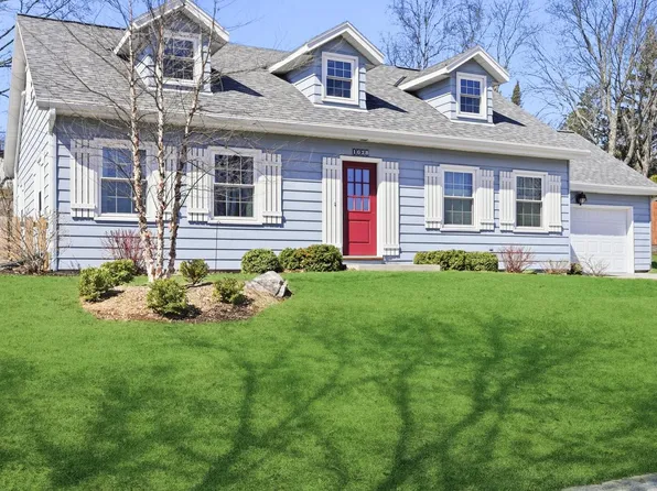 1028 South 7th AVENUE, West Bend, WI 53095