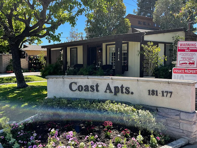 Coast Apts — Photo 17