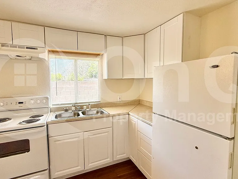 229 N Palm St #7 — Photo 28