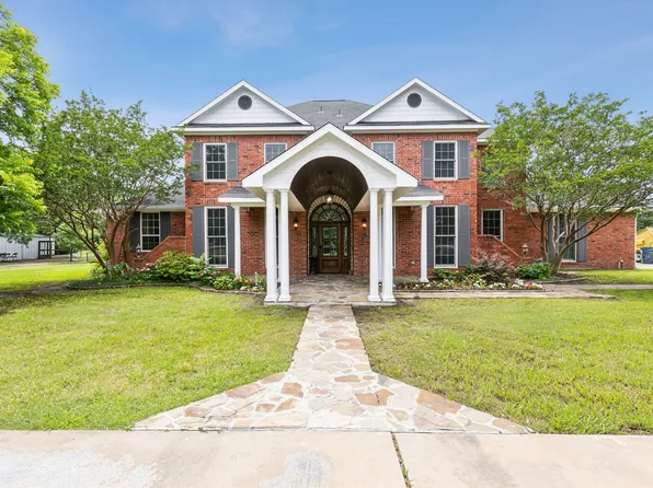 8304 Karen Ln, Terrell, TX 75160