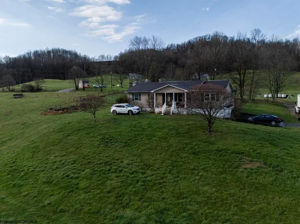 1331 Galloway Rd, Philippi, WV 26416