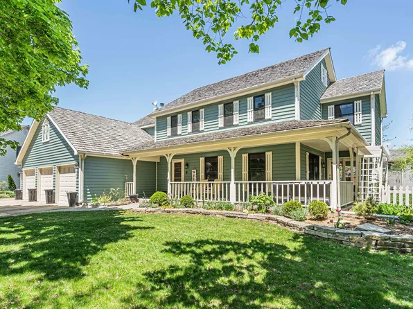 34143 N Homestead Ct, Gurnee, IL 60031