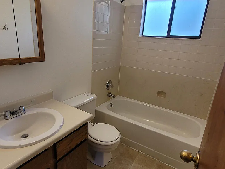 1024 S 3rd St — Photo 15