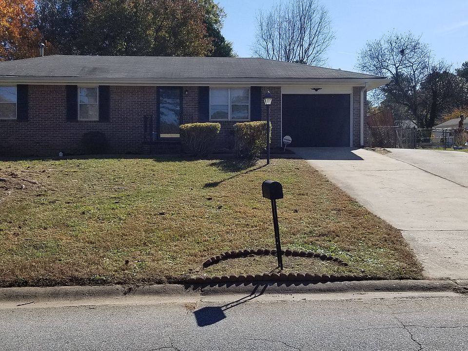 all brick, 1 car gar
